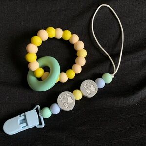 Mom & Dad teething set